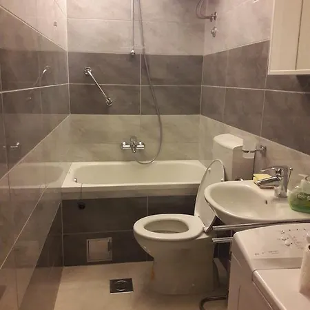 Cleopatra Hostel *