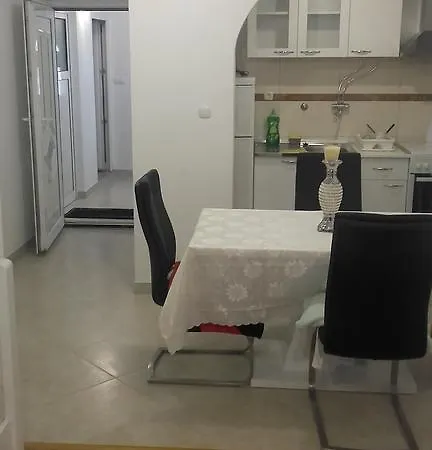 Cleopatra Hostel Split